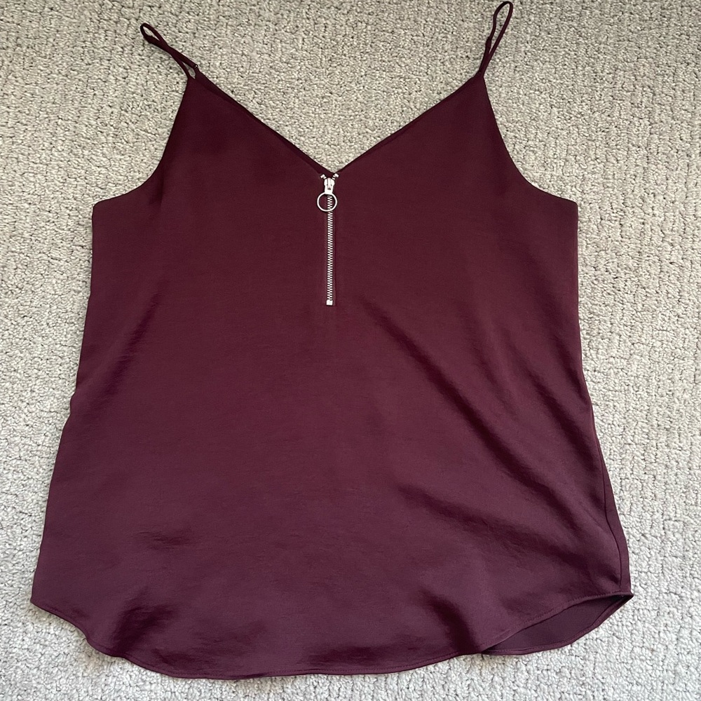 Express maroon flowy tank
